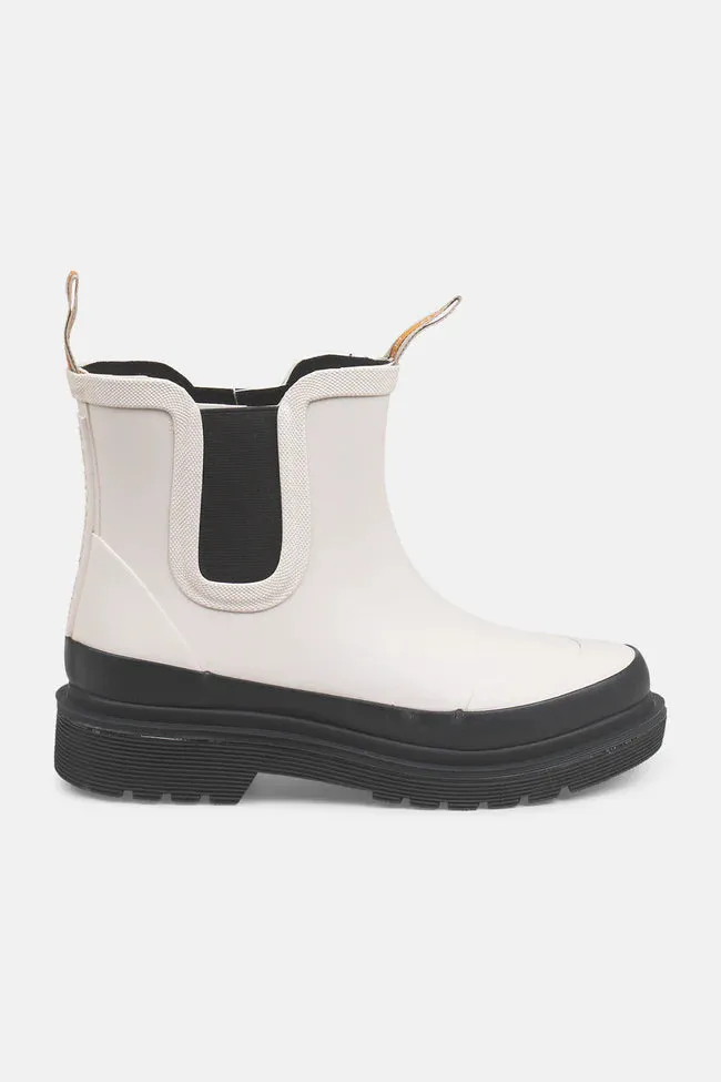 chelsea rainboot- milk creme