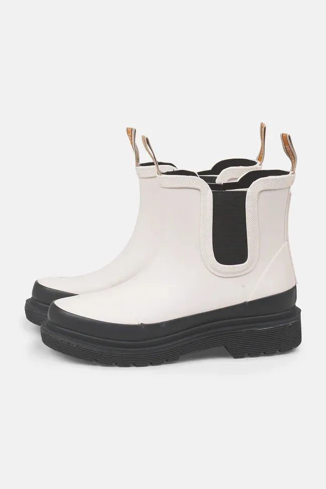 chelsea rainboot- milk creme