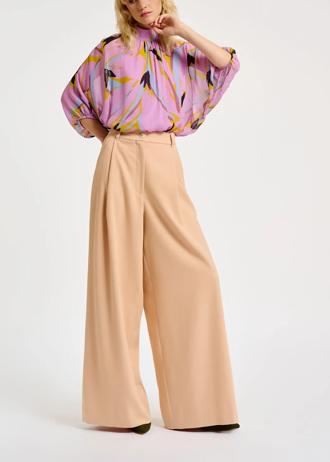 Lilac abstract-print top with puffed sleeves