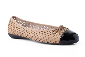 PAUL MAYER - BRANDY - SIZE 7 - PATENT BLACK NAPPA BEIGE