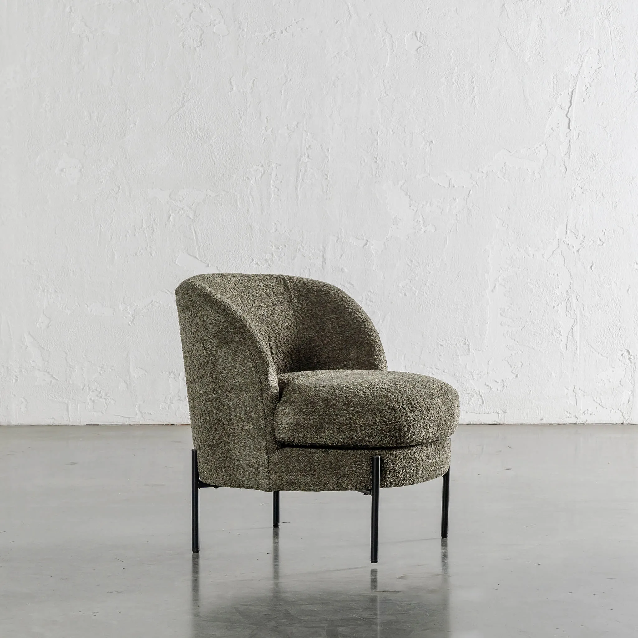 SEVILLA MODERNA TUB CHAIR  |  MANGROVE LEAF BOUCLE
